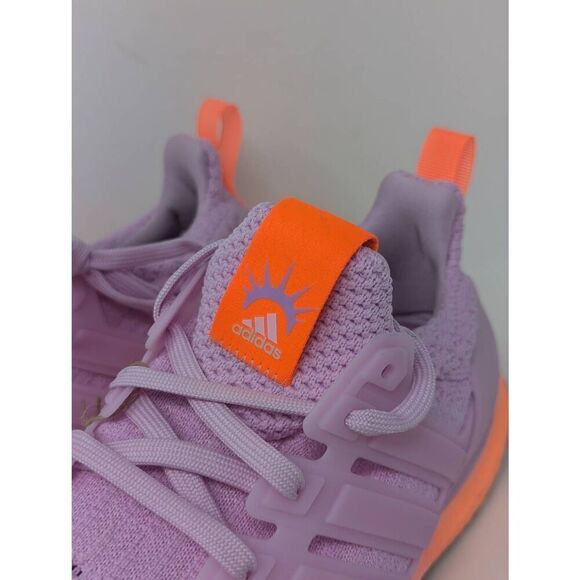 $220 NEW ADIDAS BOOST RUNNING SHOES - Picture 5 of 10